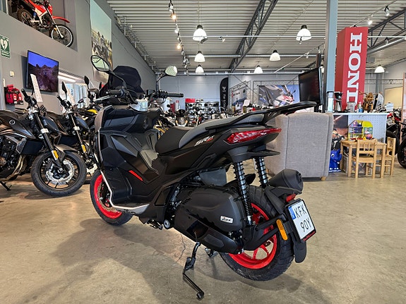 Aprilia SR GT 200 Sport #Endast 15mil# 4 of 5