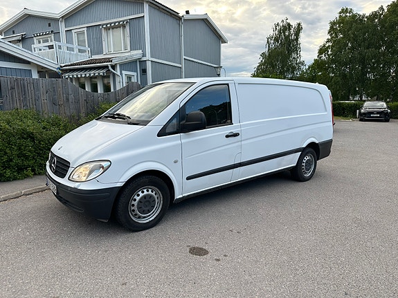 Mercedes-Benz Vito 111 2 of 3