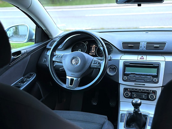 Volkswagen Passat 5 of 5