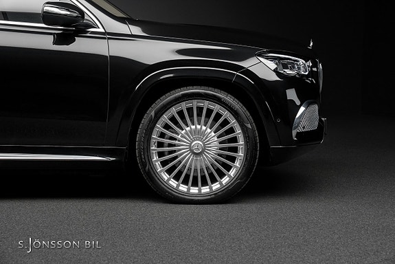 Mercedes-Benz GLS600 7 of 30