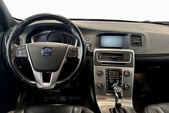 Volvo V60 4 of 5