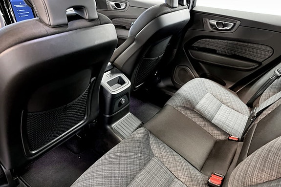 Volvo XC60 16 of 18