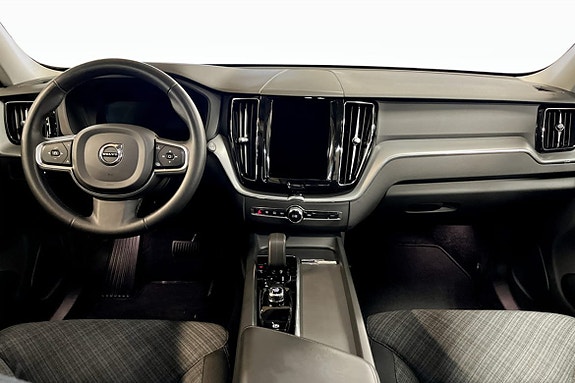 Volvo XC60 7 of 18