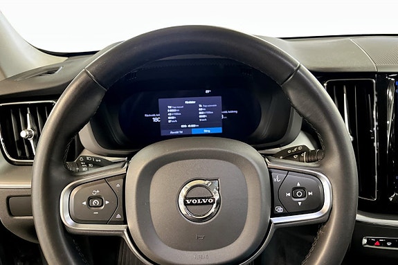 Volvo XC60 13 of 18