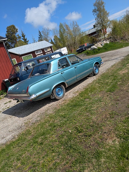 Chrysler Valiant 3 of 4