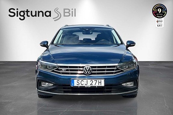 Volkswagen Passat 8 of 30