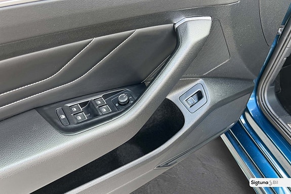 Volkswagen Passat 20 of 30
