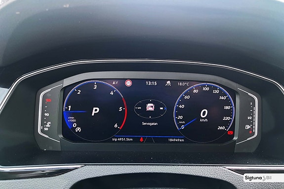 Volkswagen Passat 24 of 30