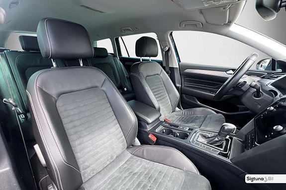 Volkswagen Passat 16 of 30