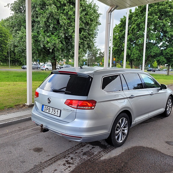 Volkswagen Passat 3 of 5