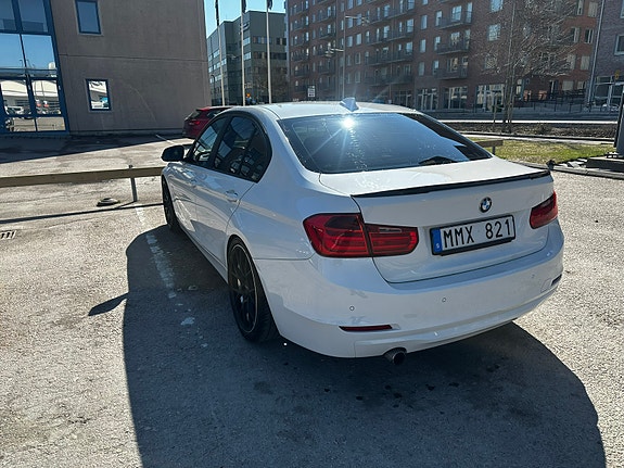 BMW 320d 5 of 5