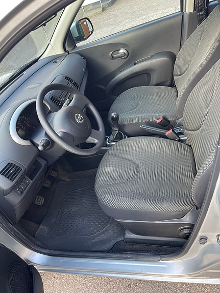 Nissan Micra 3 of 4