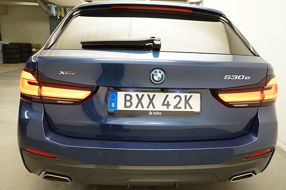 BMW 530e 14 of 17