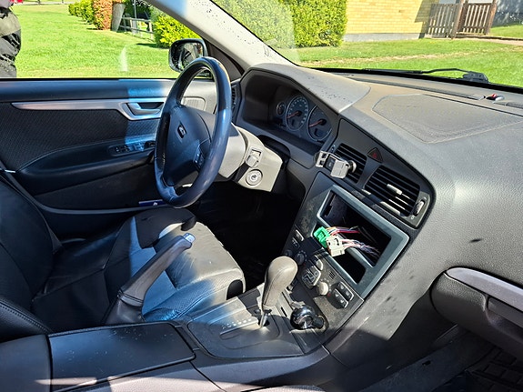 Volvo S60 4 of 5