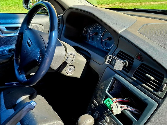 Volvo S60 3 of 5