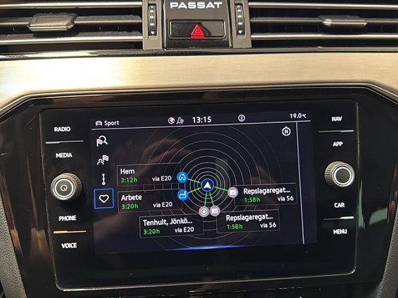 Volkswagen Passat 11 of 21