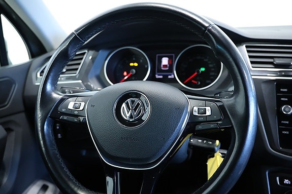 Volkswagen Tiguan 7 of 15