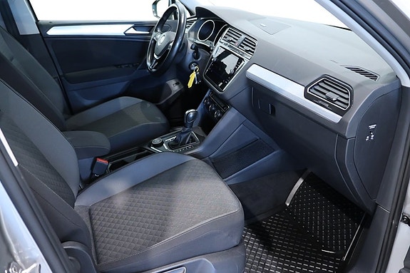 Volkswagen Tiguan 6 of 15