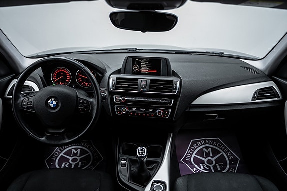BMW 118d 25 of 27