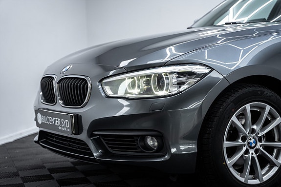 BMW 118d 2 of 5