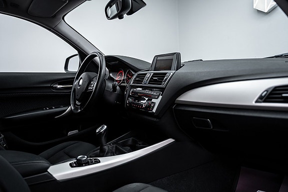 BMW 118d 26 of 27