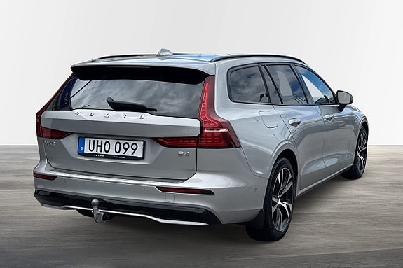 Volvo V60 3 of 5
