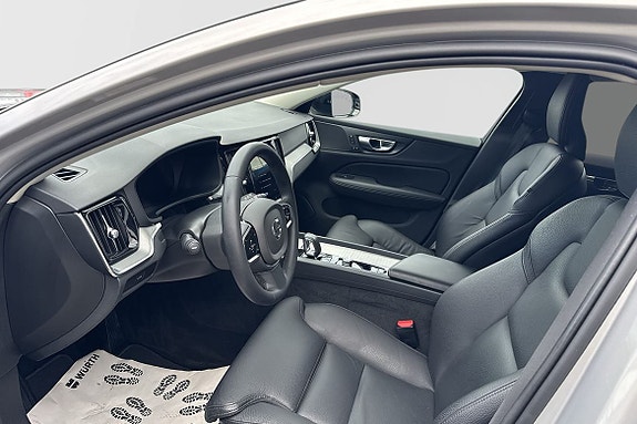 Volvo V60 4 of 5
