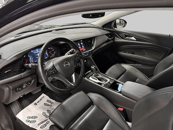 Opel Insignia 13 of 19