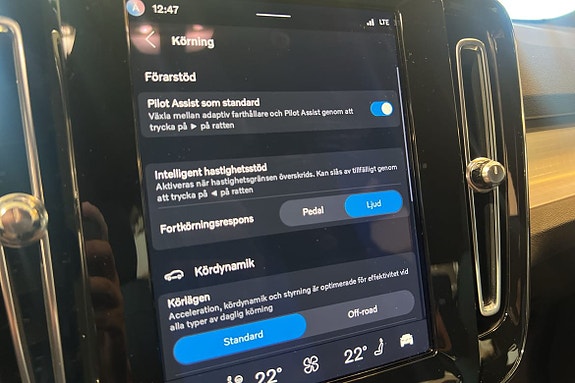 Volvo XC40 21 of 23