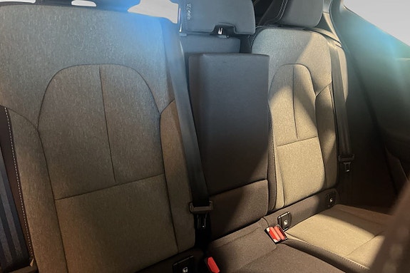 Volvo XC40 11 of 23