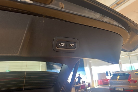 Volvo XC40 16 of 23