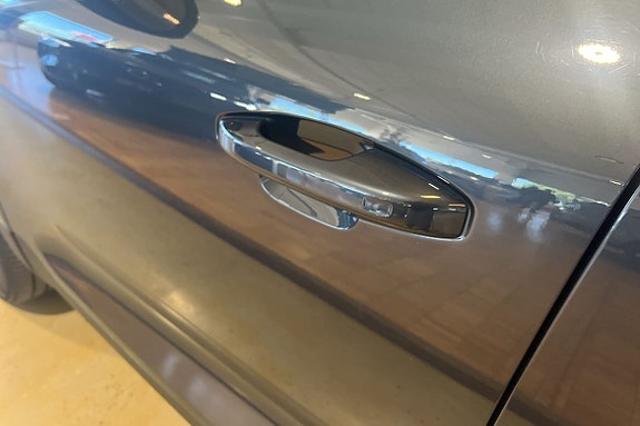 Volvo XC40 14 of 23