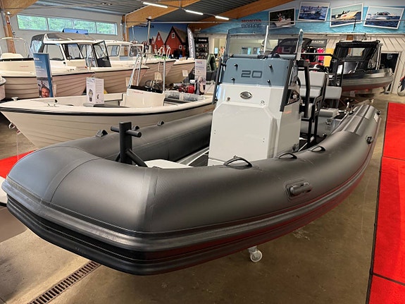 BRIG NAVIGATOR 20 MERCURY 115 HK DEMO PRIS 5 of 9