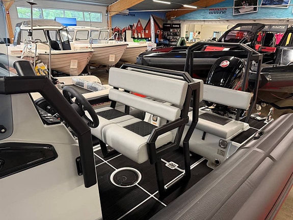 BRIG NAVIGATOR 20 MERCURY 115 HK DEMO PRIS 6 of 9