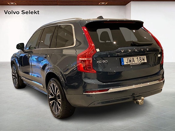 Volvo XC90 2 of 15