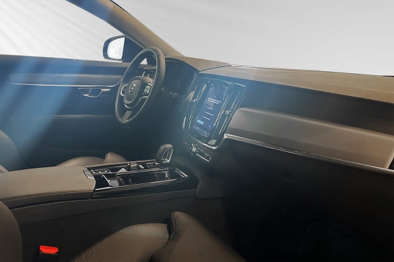 Volvo V90 10 of 25