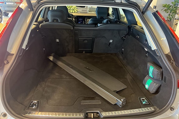 Volvo V90 16 of 26