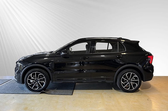 Lynk & Co 01 2 of 28