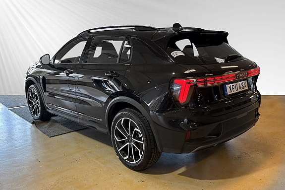 Lynk & Co 01 3 of 28