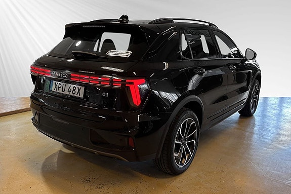 Lynk & Co 01 4 of 28