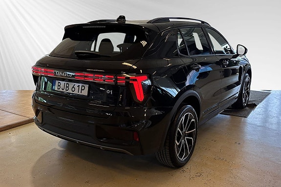 Lynk & Co 01 4 of 28