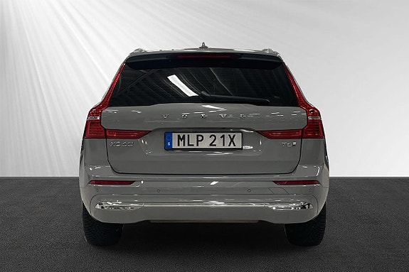 Volvo XC60 2 of 7