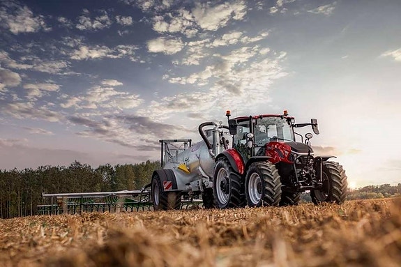 Case IH Farmall C 2 of 4