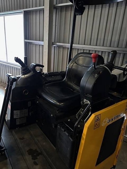 JCB 19 Etec 4 of 5