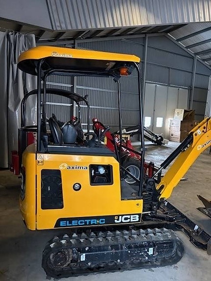 JCB 19 Etec 2 of 5