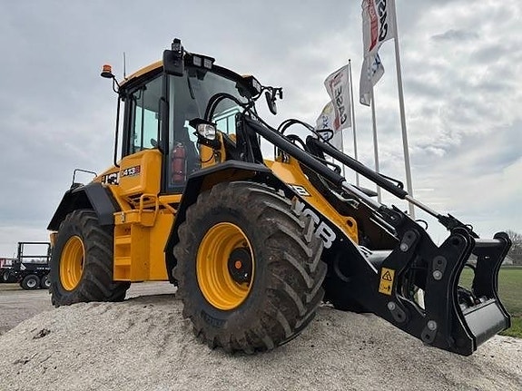 JCB 413 S 2 of 5