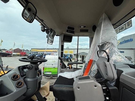 JCB 427 HT Nordic edition 5 of 5