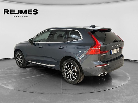 Volvo XC60 2 of 5