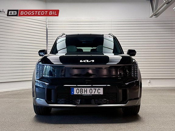 Kia EV9 2 of 5