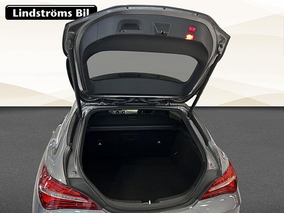 Mercedes-Benz CLA200 12 of 18